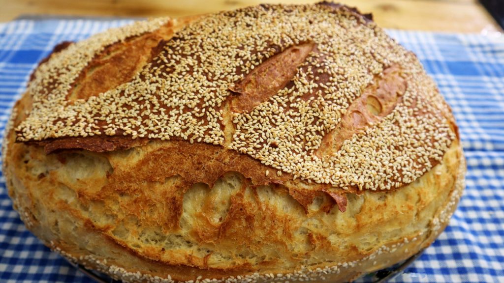 Ψωμί στη Γάστρα - Greek Dutch Oven Bread