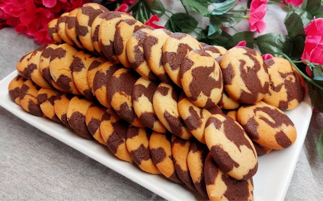 Chocolate and vanilla biscuits recipe