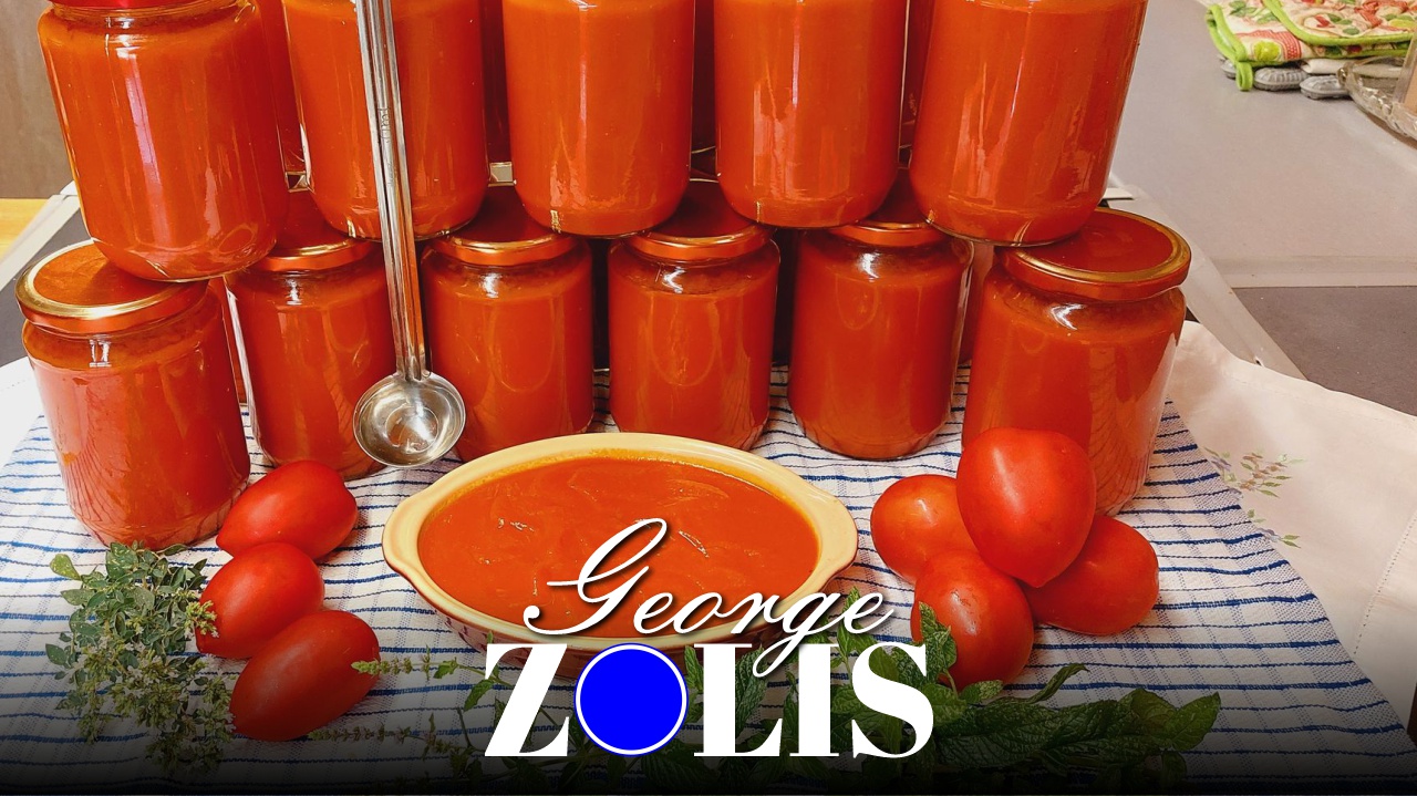 Tomato sauce in jars