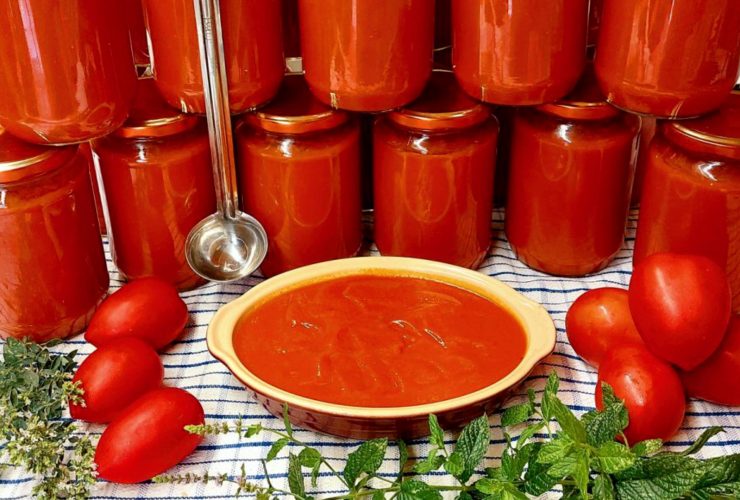 homemade tomato sauce - σπιτική σάλτσα ντομάτας