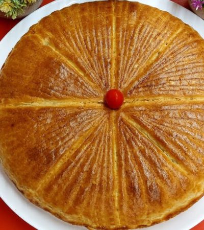 Τυρόπιτα με διάφορα τυριά