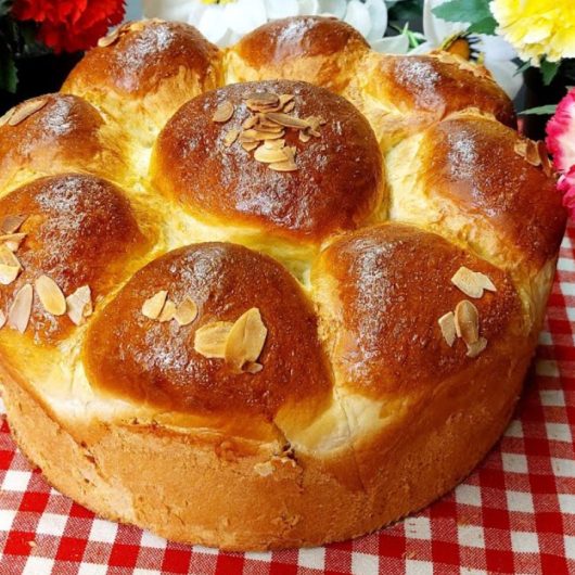 Συνταγή για Ψωμί Μπριός για Γιορτινά και Επίσημα Γεύματα