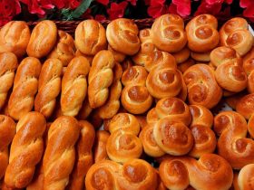 Πασχαλινα Κουλουρακια - Greek Easter Cookies (Koulourakia)