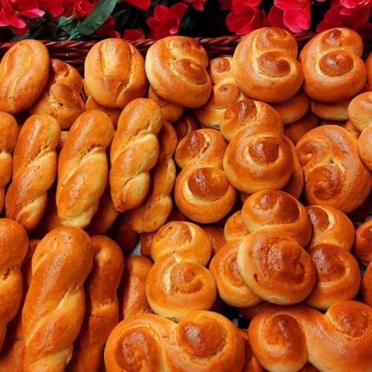 Greek Easter Cookies | Koulourakia