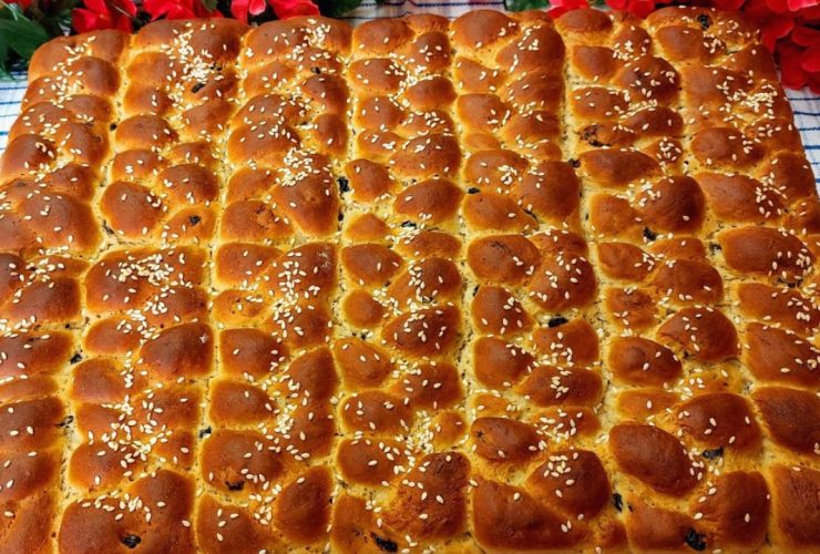 Σταφιδόψωμο νηστίσιμο - Lenten Raisin Bread