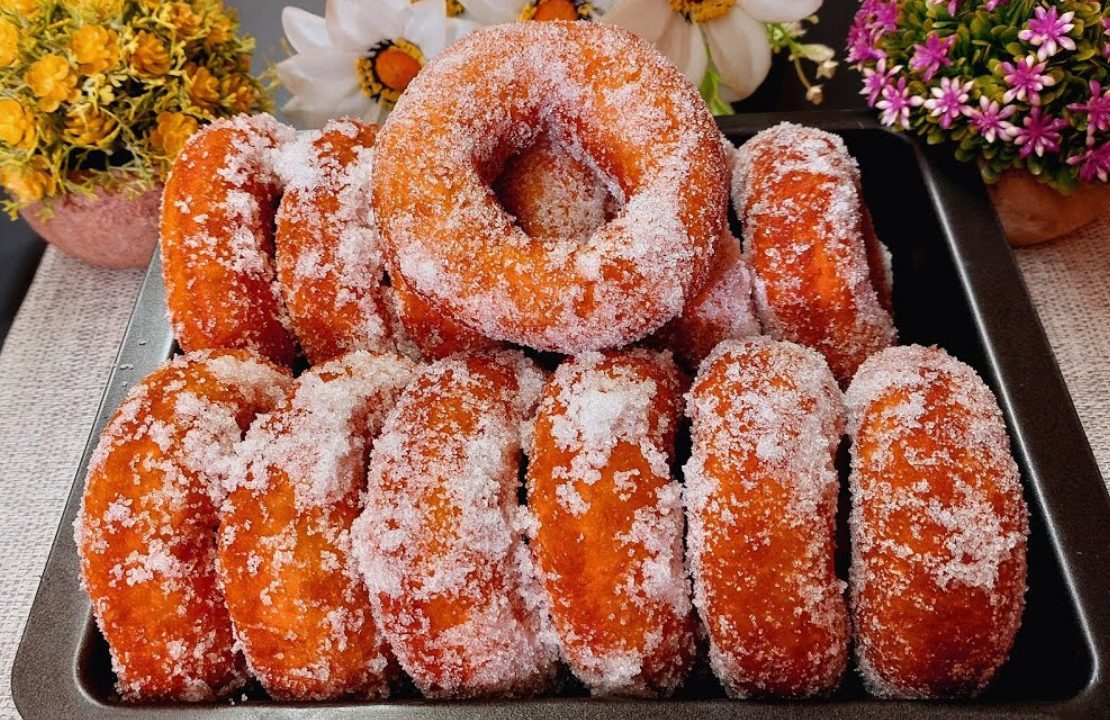 Λουκομαδεσ Παραλιασ - Greek Style Sugar Donuts Loukoumades