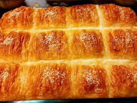 Easy Greek Cheese Pie - Εύκολη τυρόπιτα χωρίς αυγό