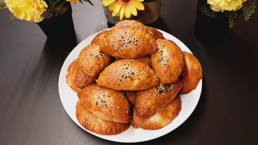 Greek Kourou Cheese Pies tiropitakia - Τυροπιτάκια Κουρού