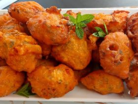 Greek Vegan Tomato Fritters Tomatokeftedes - Ντοματοκεφτέδες Σαντορίνης