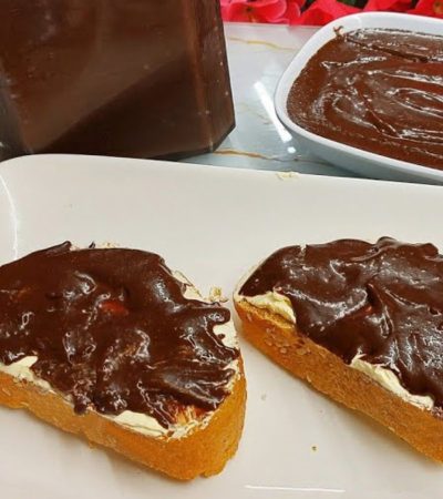 Σπιτική Πραλίνα φουντουκιού - Homemade hazelnut praline