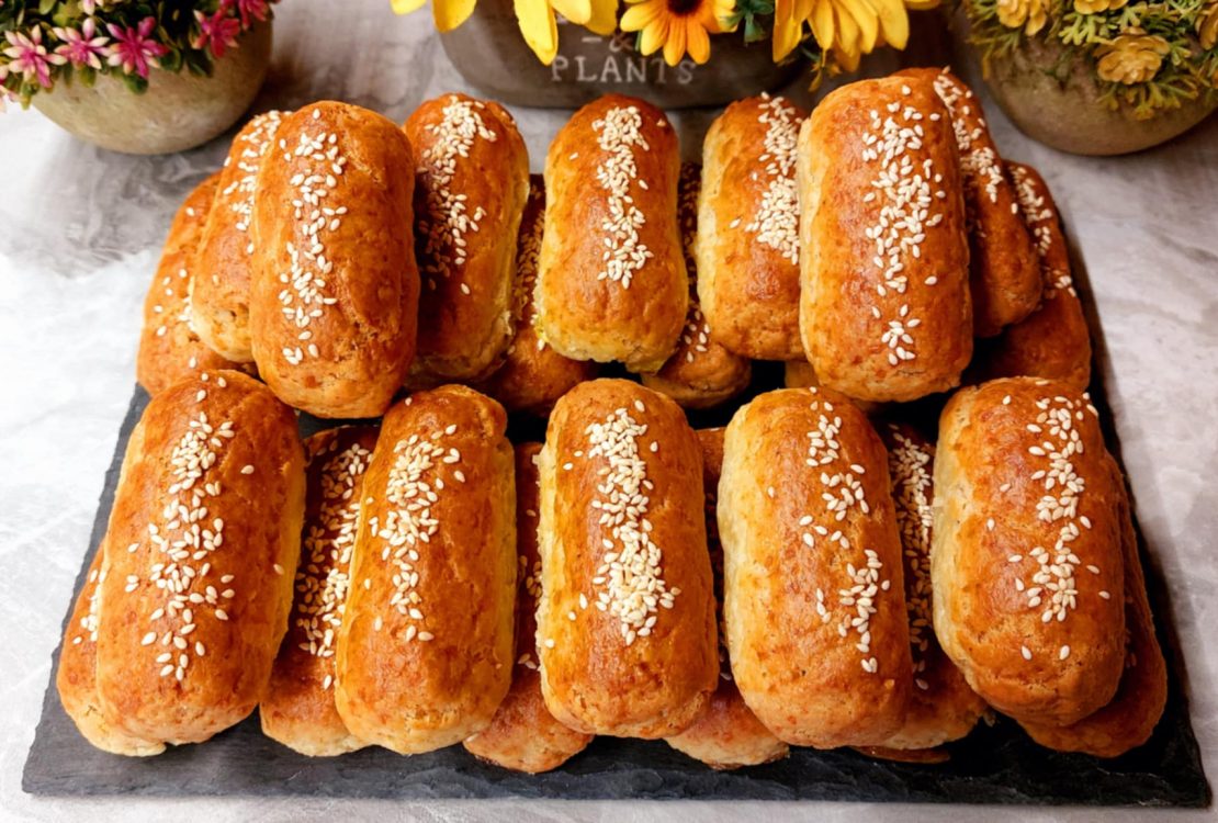 Greek Sausage Rolls on a plate - Λουκανικοπιτάκια με ζύμη γιαουρτιού
