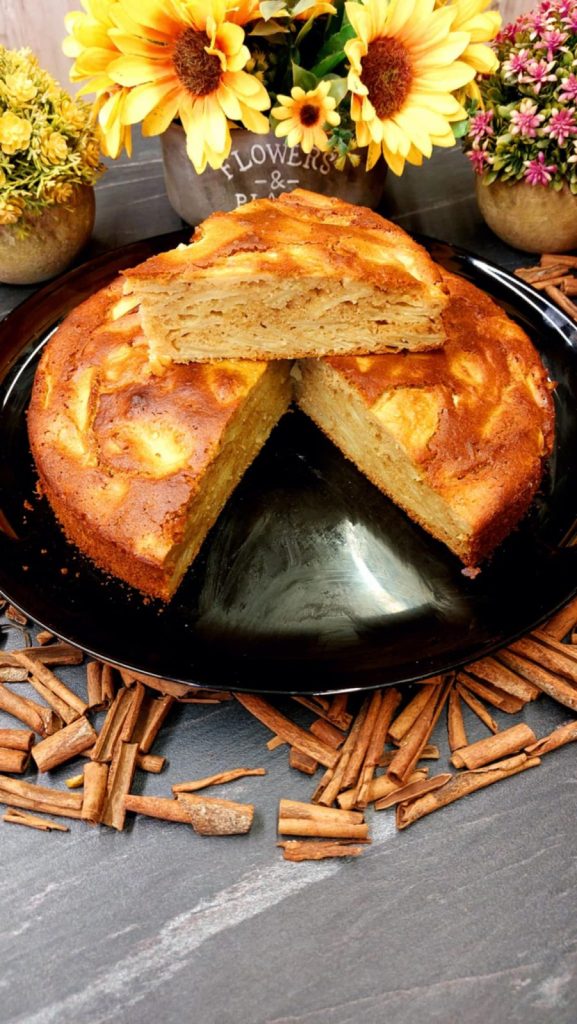 Μηλόπιτα χωρίς ζάχαρη σε πιάτο - No Sugar Apple Cake in a plate