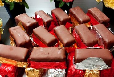Παστάκια Τυλιχτά - Greek Chocolate Pastries