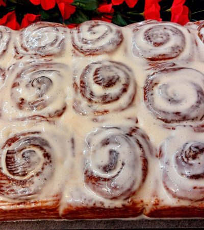 Ρολά Κανέλας με Γλάσο - Cinnamon Rolls with Creamy Glaze