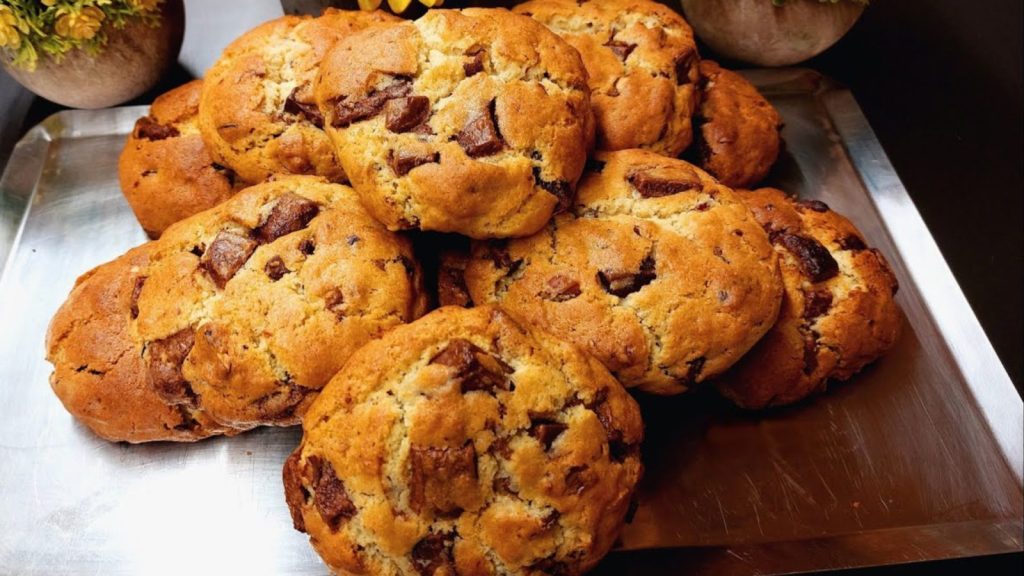 Μαλακά μπισκότα με κομμάτια σοκολάτας - Soft Cookies with chocolate chunks