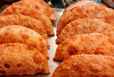 Τυρόπιτες στο τηγάνι - Greek Fried Cheese Pies