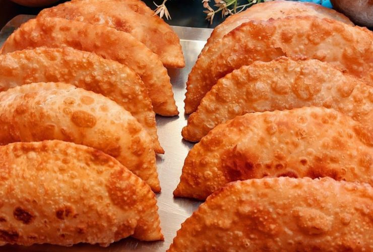 Τυρόπιτες στο τηγάνι - Greek Fried Cheese Pies