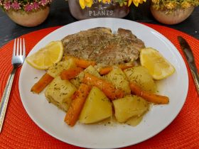 Χοιρινό Λεμονάτο στη κατσαρόλα - Greek Lemon Pork