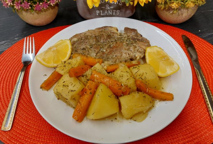 Χοιρινό Λεμονάτο στη κατσαρόλα - Greek Lemon Pork