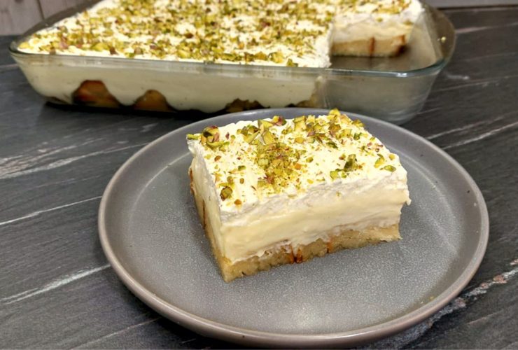 Εκμέκ Τσουρέκι με Βελούδινη Κρέμα