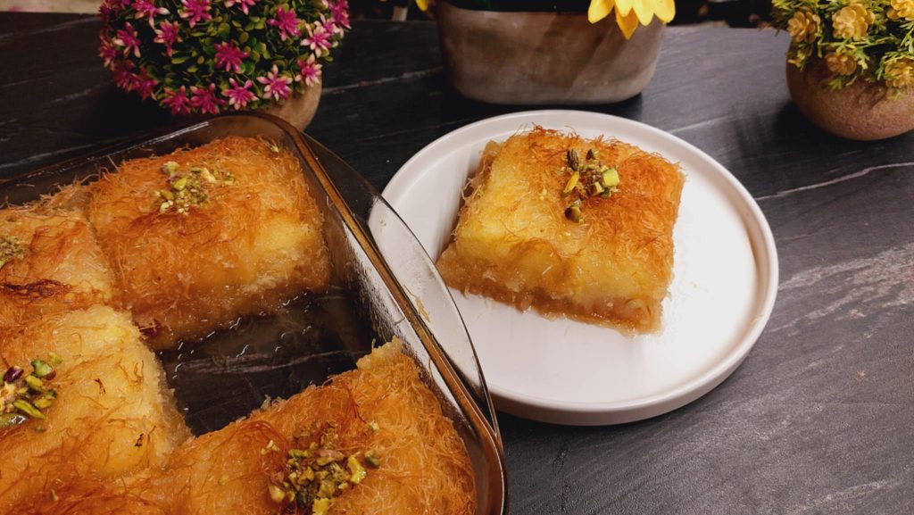 ฮฮฑฮปฮฑฮบฯฮฟฮผฯฮฟฯฯฮตฮบฮฟ ฮผฮต ฯฯฮปฮปฮฟ ฮฮฑฯฮฑฮฯฮน - Galaktoboureko with Kataifi Pastry