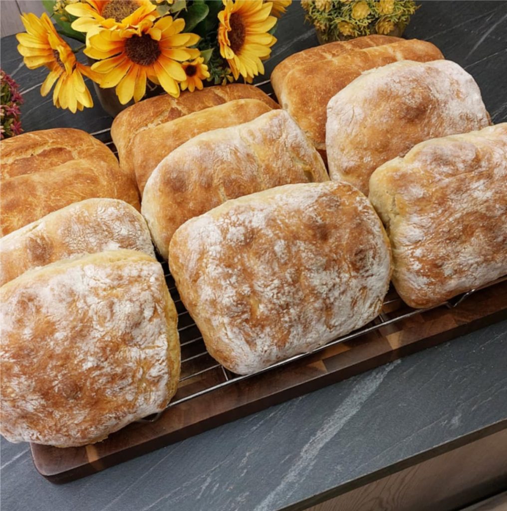 Ψωμάκια Τσιαπάτα σαν από ξυλόφουρνο