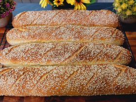 ฮจฯฮผฮฏ ฮฯฮฑฮณฮบฮญฯฮฑ ฮงฯฯฮนฮฌฯฮนฮบฮท - rustic Greek Baguette