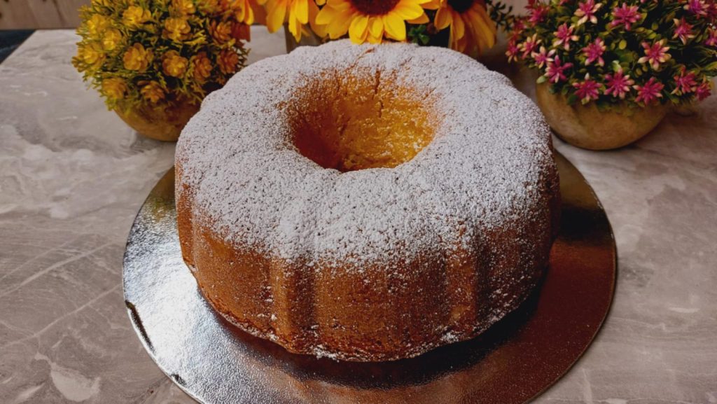 Νηστίσιμο Κέικ με άρωμα Τσουρέκι