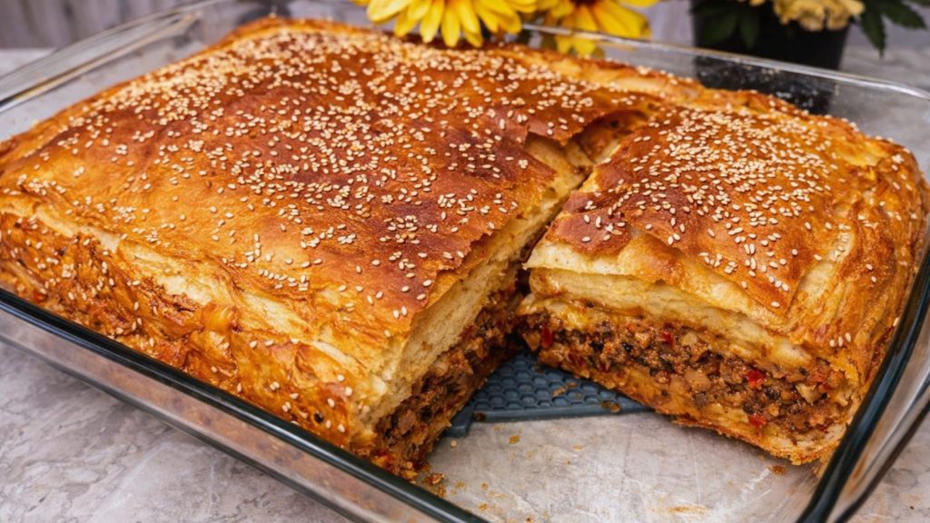 Κιμαδόπιτα σε ταψί - Greek Kimadopita meat pie