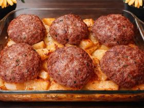 Μπιφτέκια μοσχαρίσια με πατάτες στον φούρνο