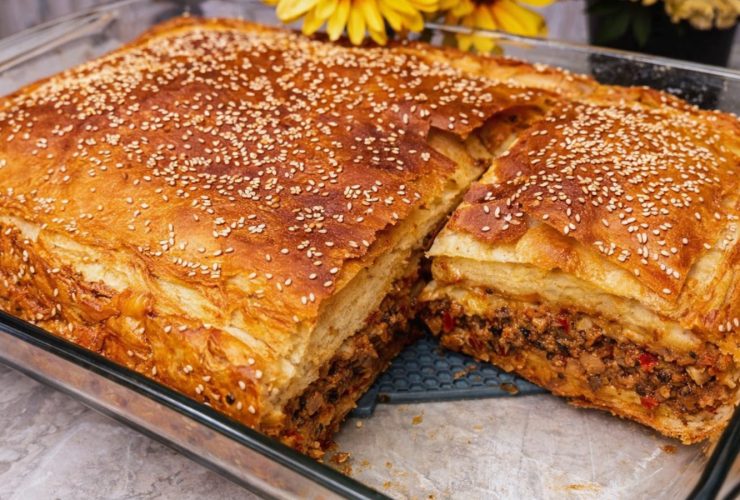 Κιμαδόπιτα σε ταψί - Greek Kimadopita meat pie