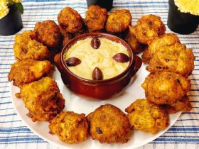 Κροκέτες Μπακαλιάρου (Ξαστός) με Σκορδαλιά - Greek Cod croquettes