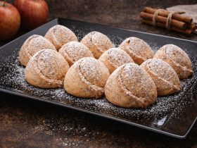 ฮฯฮนฯฮบฯฯฮฑ ฮฮตฮผฮนฯฯฮฌ ฮผฮต ฮฮฎฮปฮฟ - Apple Filled Biscuits