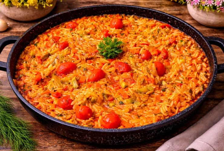 Νηστίσιμο κριθαράκι με λαχανικά στο τηγάνι