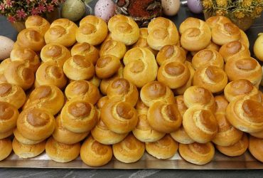 Πασχαλινά Κουλουράκια με άρωμα σαν Τσουρέκι