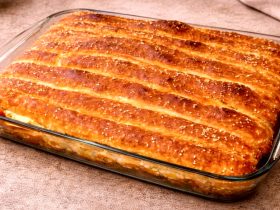 Σπιτικό Χωριάτικο φύλλο για πίτες σε ταψί - homemade pie dough