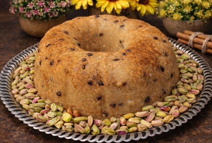 Χαλβάς Σιμιγδαλένιος με λιγότερη ζάχαρη και λάδι σε δίσκο