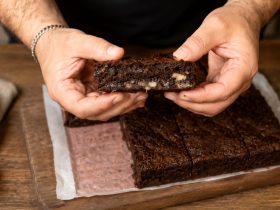 ฮฮญฮนฮบ ฯฮฟฮบฮฟฮปฮฌฯฮฑ ฯฯฯฮฏฯ ฮถฮฌฯฮฑฯฮท - Sugar free chocolate cake
