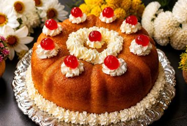Σιροπιαστός Μπαμπάς σε φόρμα Κέικ - Rum Baba Cake