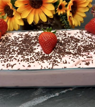 Σπιτικό Παγωτό Φράουλα - Homemade Strawberry Ice Cream