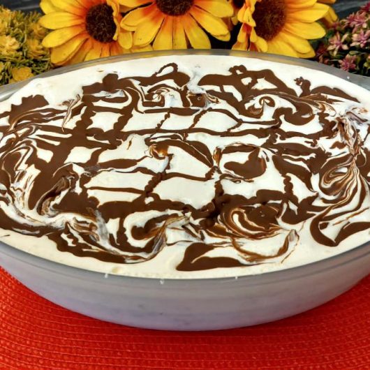 Παγωτό Στρατσιατέλα σε μπολ - Stracciatella Ice Cream in a bowl