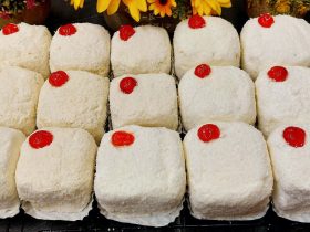 ฮ ฮฌฯฯฮตฯ ฮงฮนฮฟฮฝฮฟฯฮปฮตฯ - Snowball Coconut Pastries