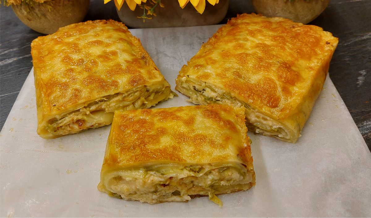 Ρολό με Κολοκυθάκια και τυριά στο φούρνο - Baked Zucchini Roll with Feta Cheese