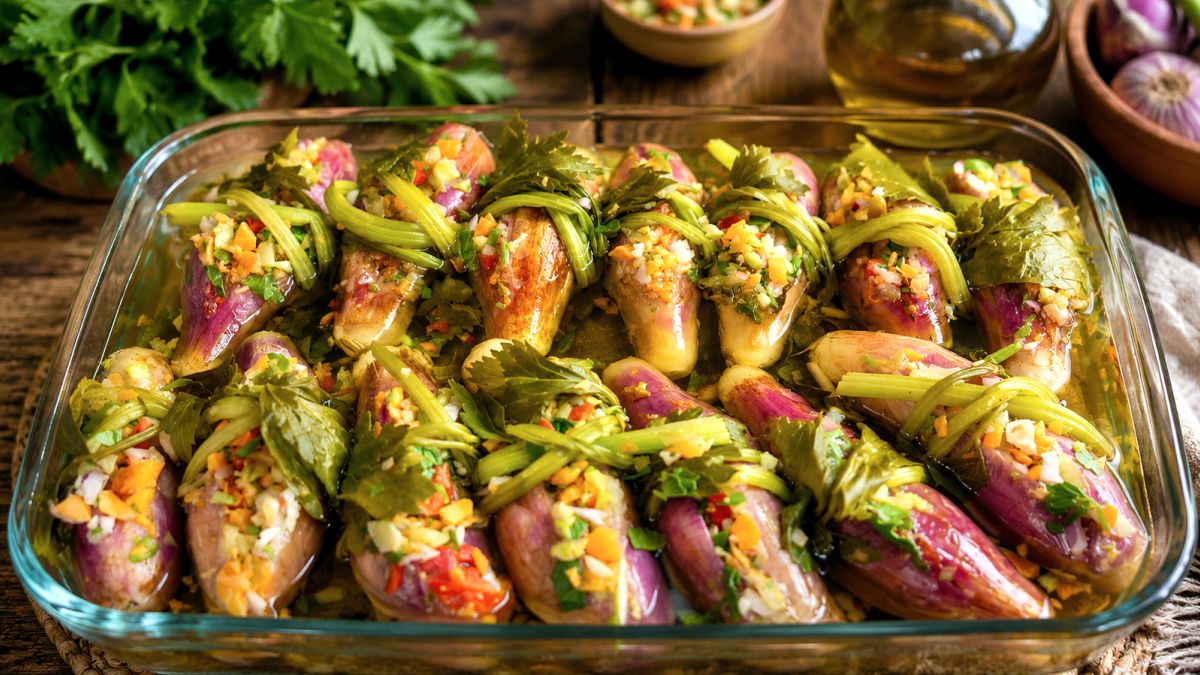 Μελιτζάνες τουρσί - Pickled Eggplants