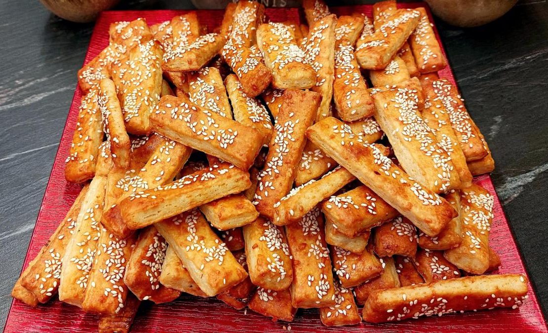 Αλμυρά μπισκότα μπατόν σαλέ - Cheese Breadsticks Savory Crackers