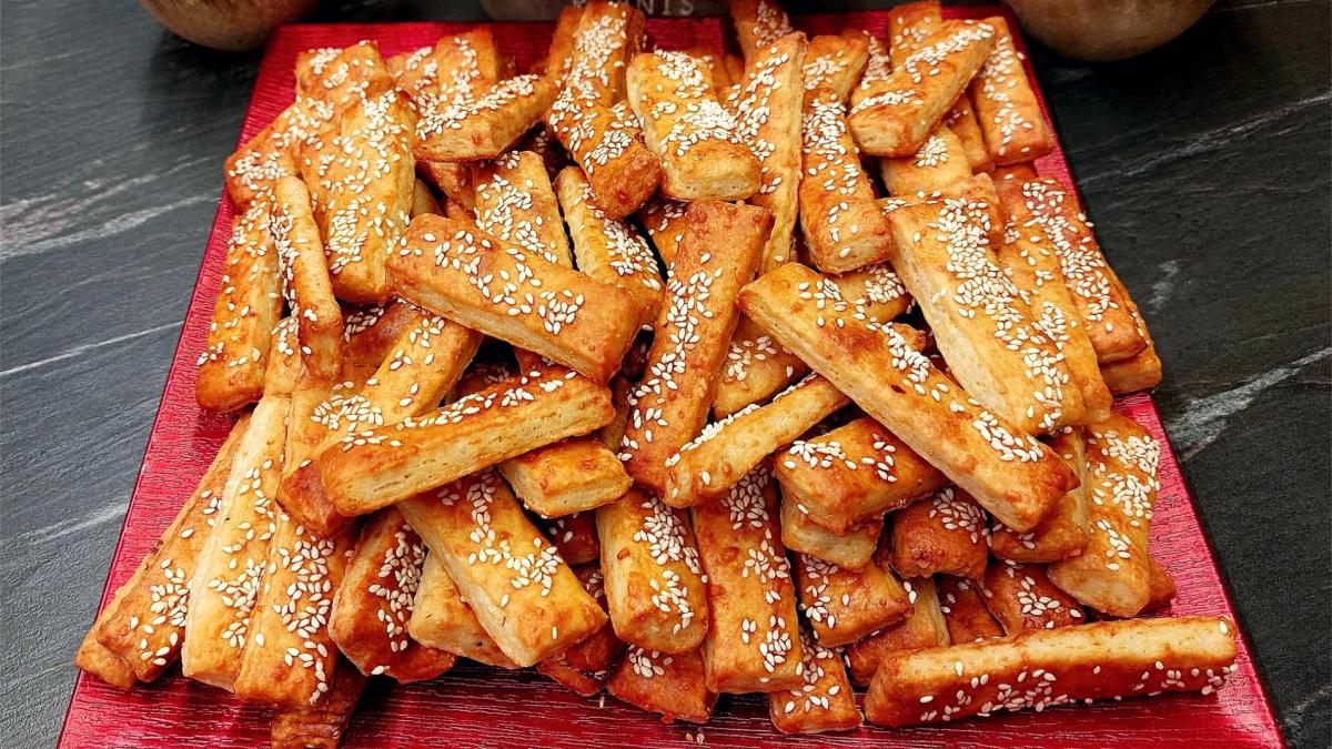 Αλμυρά μπισκότα μπατόν σαλέ - Cheese Breadsticks Savory Crackers