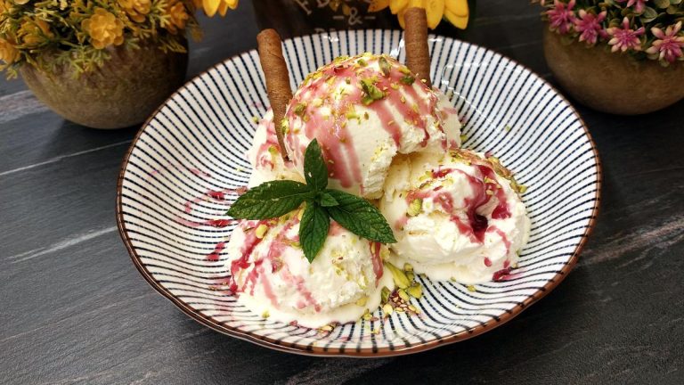 Παγωτό Καϊμάκι - Greek Mastic Ice Cream