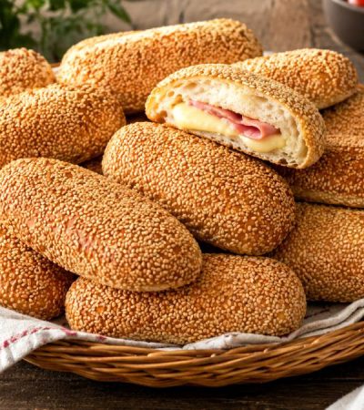 Χειροποίητα ψωμάκια σάντουιτς γεμιστά - Stuffed Bread Rolls