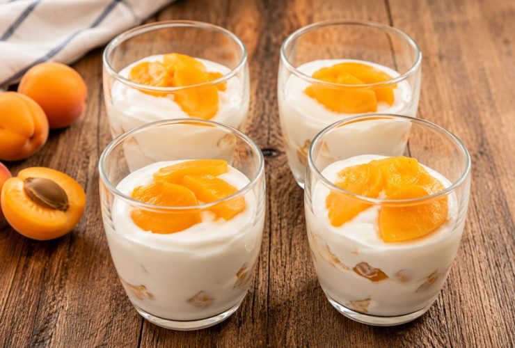Γιαουρτογλυκό με βερύκοκα - Apricot Yogurt Dessert
