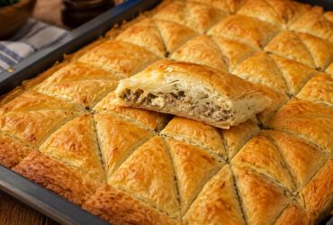 Μελιτζανόπιτα με φέτα και σπιτικό φύλλο - Homemade eggplant pie